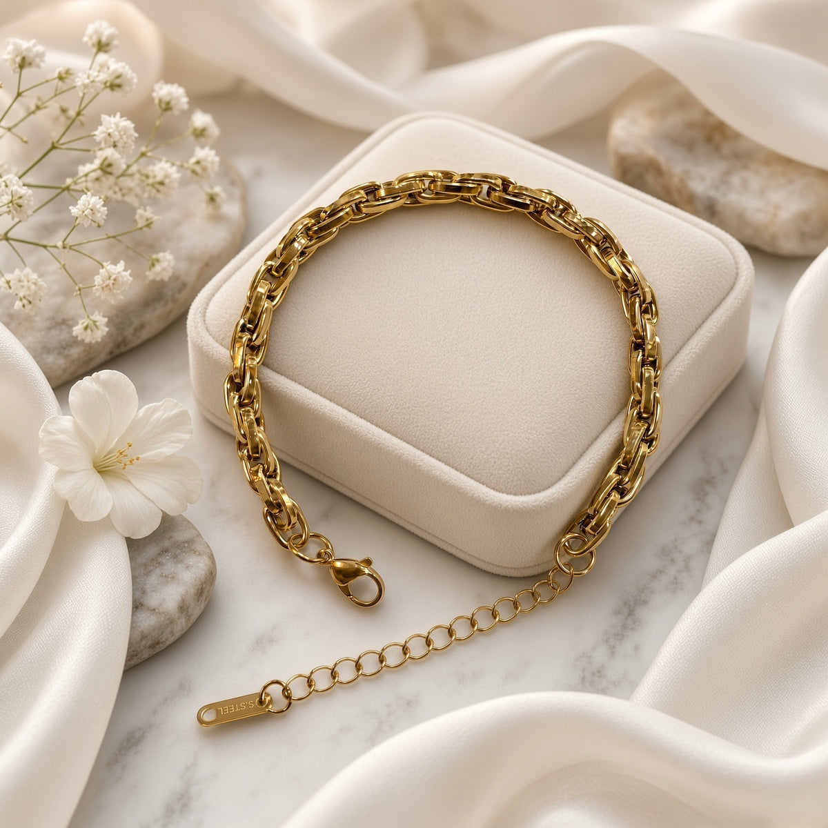 Gilded Loop Bracelet