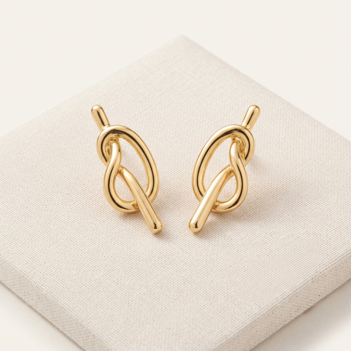 Knotted Errings