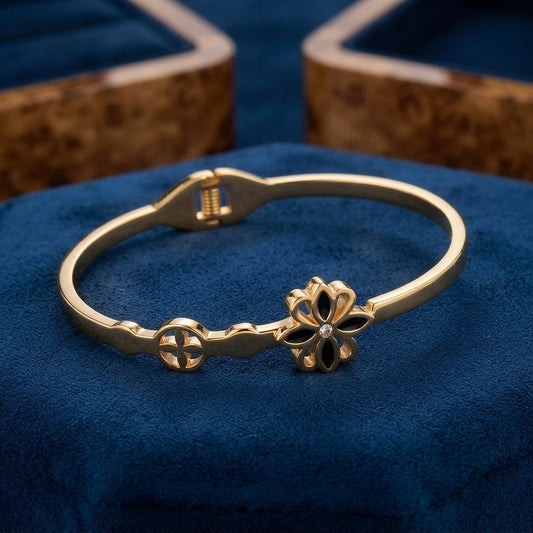 Eclipsed floral kada