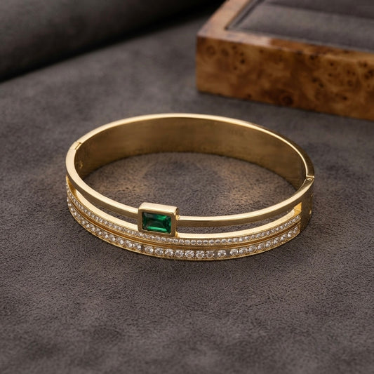 Emerald charm kada
