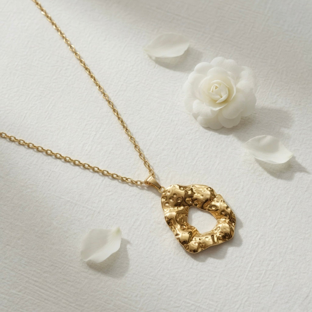 Classic petal chain