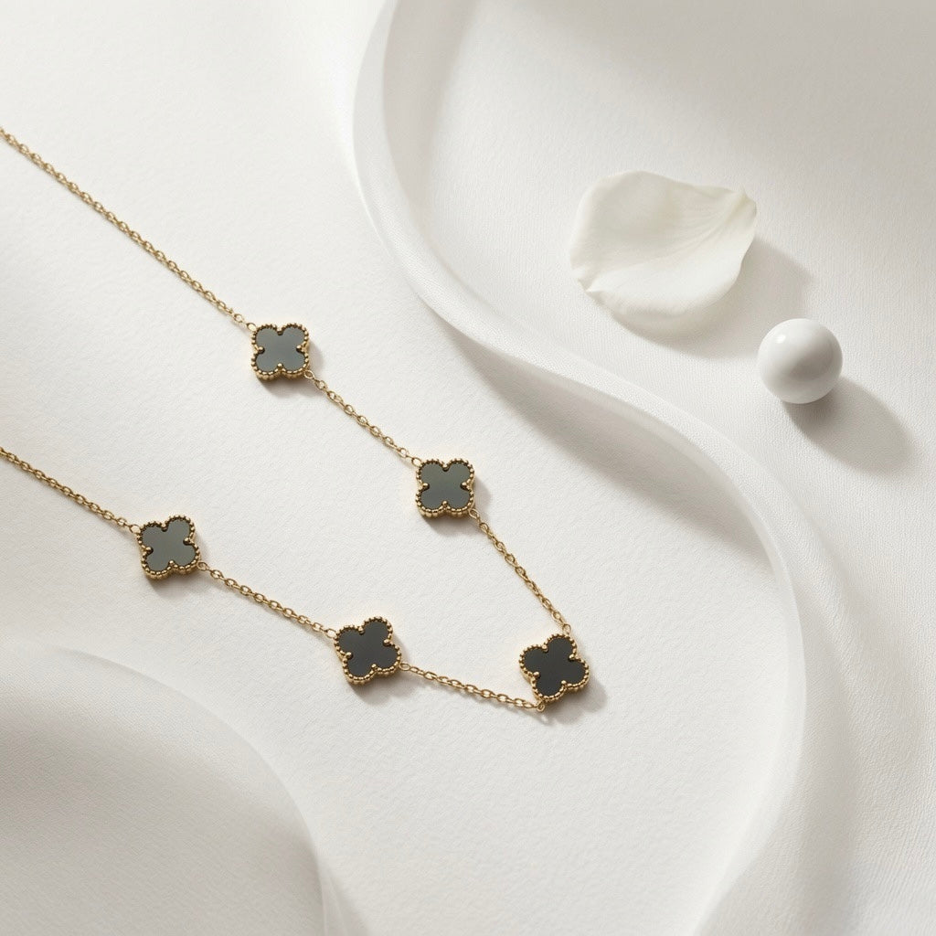 Black lucky leaf chain